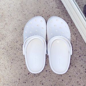 Brand New White CROCS W7 M5